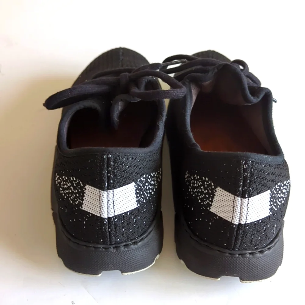 NWT Hammacher Schlemmer Clinically Proven Stabilized Walking Shoes Axis 5.5